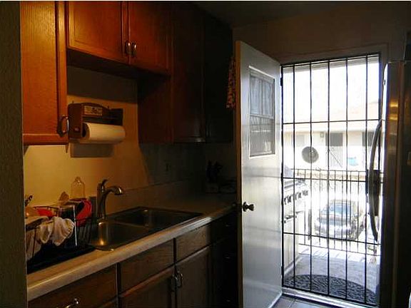 4th image of 12116 Wintergreen Dr Unit 4