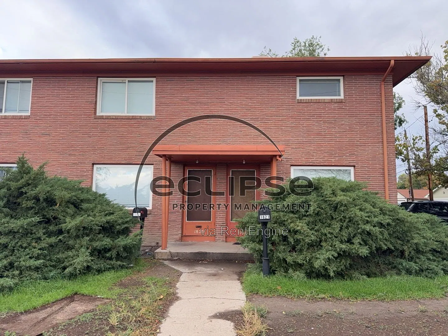 2 bed, 1.0 bath, 877 sqft, $1,430 — Photo 1