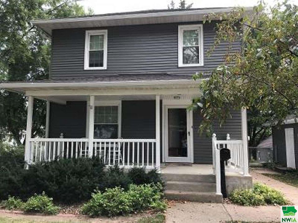 1st image of 3330 6th Ave