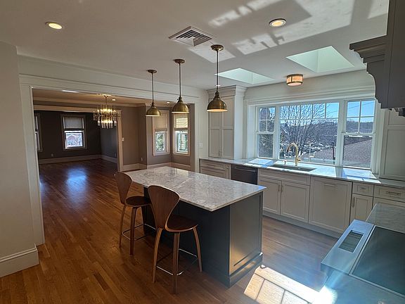 5th image of 130-132 Washington St #1