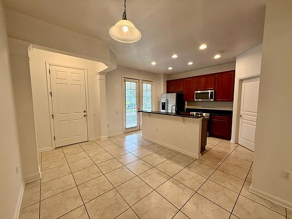 3rd image of 12722 Salomon Cove Dr