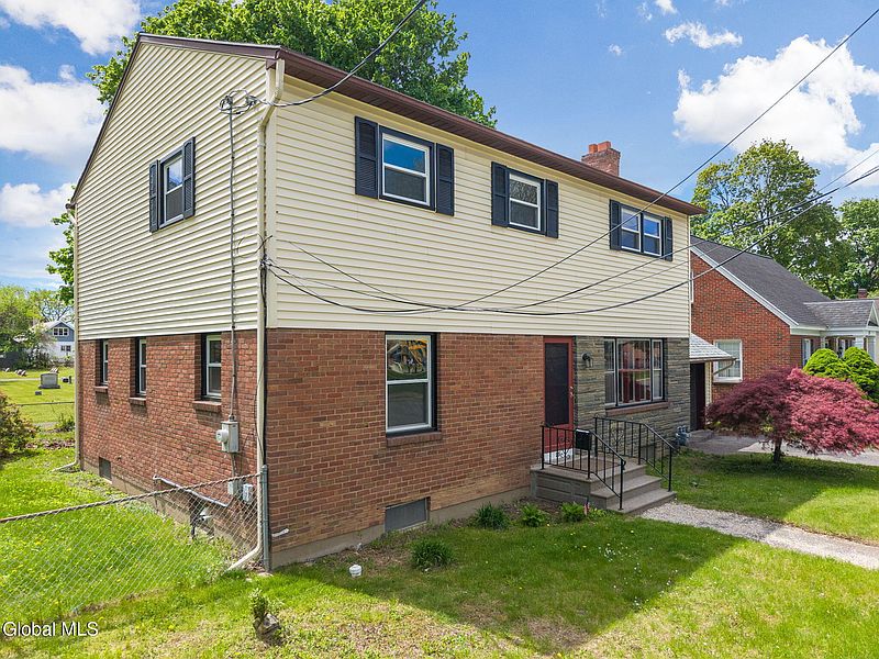 3rd image of 35 Albion Street