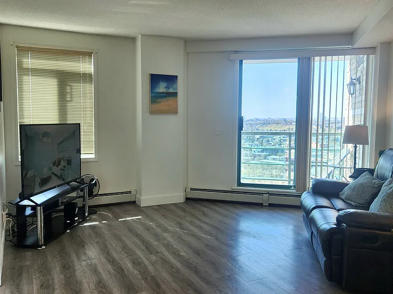 1121 6th Ave SW #2319 — Photo 7