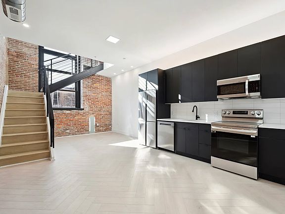 2nd image of 1705 N 7th St #19