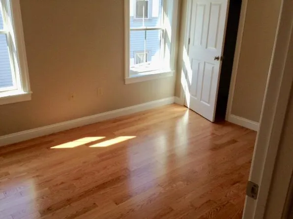 180 Prospect St #2, Cambridge, MA 02139