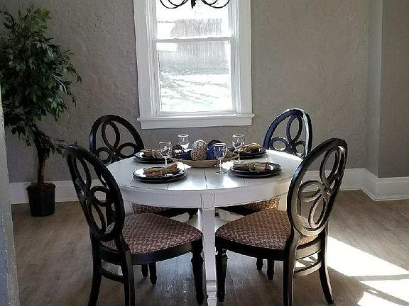 2nd image of 3401 Alta Vista Ave