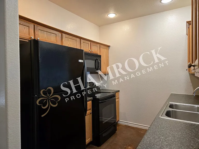 814 Chambers Creek Cir — Photo 6