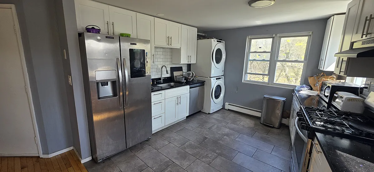 Building Photo - 59 Jasset St #3