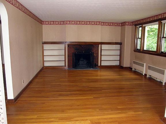 2nd image of 48 Daly Dr