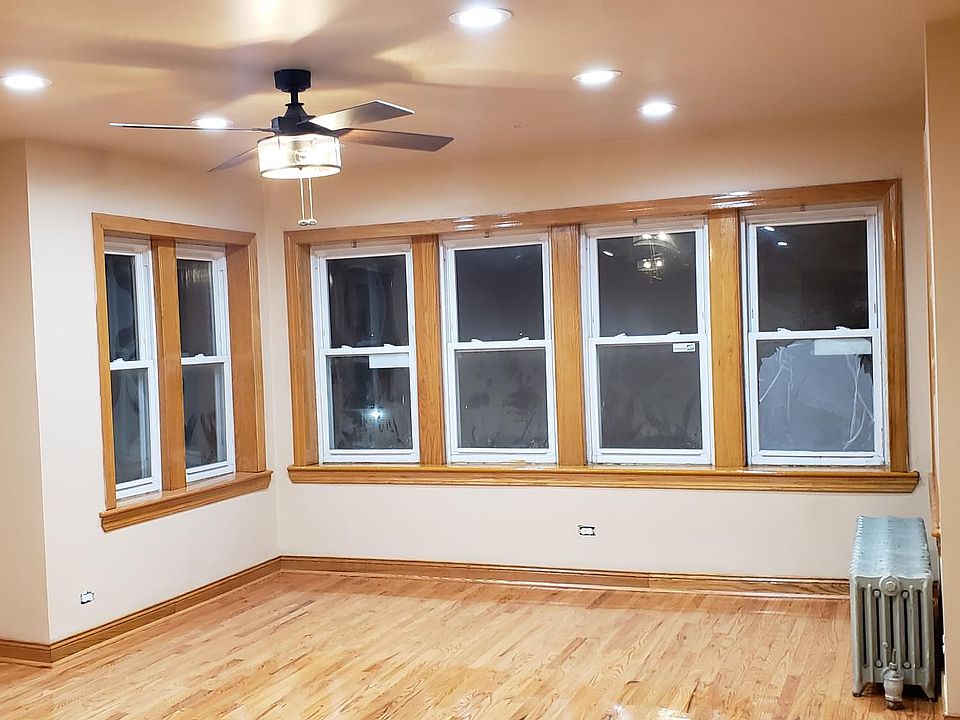 1st image of 404 N Leclaire Ave APT 2