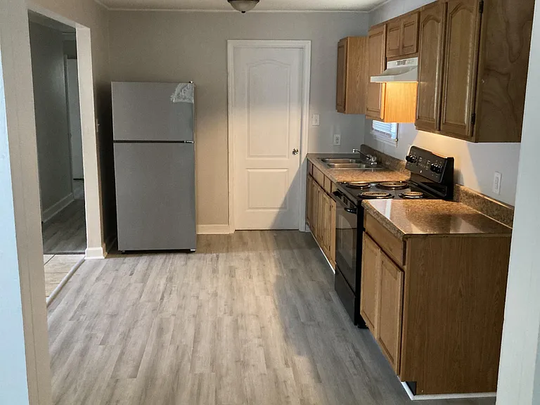 510 Charles St — Photo 5