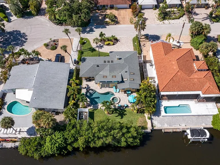 339 Avenida De Paradisio — Photo 57