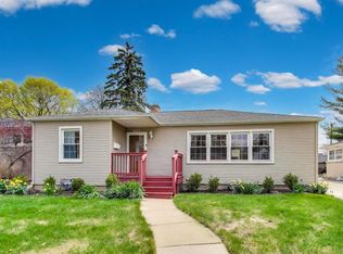 817 N Patton Ave, Arlington Heights, IL 60004