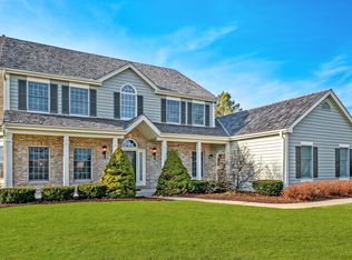 103 W Ironwood Ln, Mequon, WI 53092