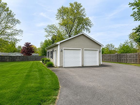3rd image of 849 Amostown Rd