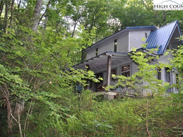 502 Benge Ashe Road, Purlear, NC 28665