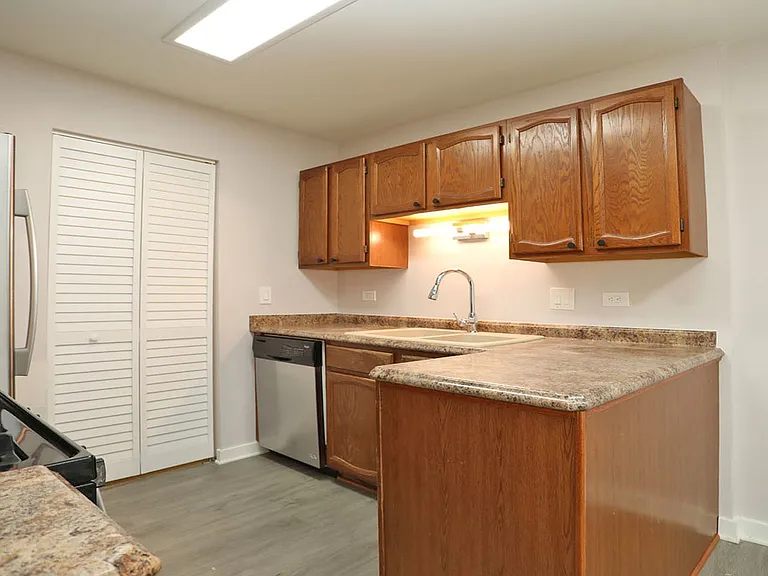 675 Greenfield Ct #C1 — Photo 7