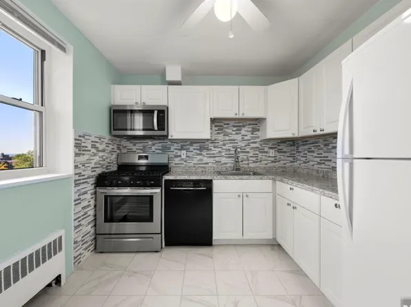 2345 Linwood Ave APT 5E, Fort Lee, NJ 07024