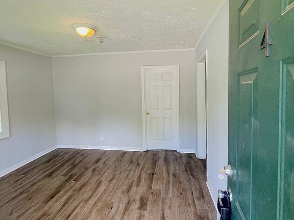3rd image of 6501 Elsie St APT 4