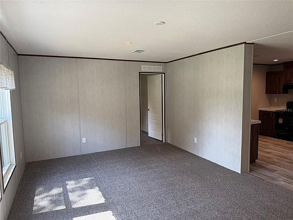 4th image of 3320 ROYAL OAK DRIVE W