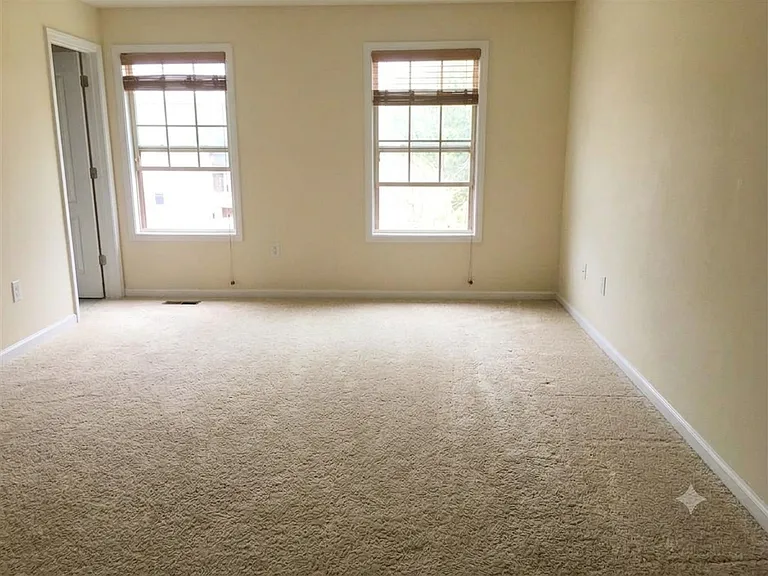 Master bedroom w/two walk-In closets