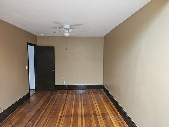 4th image of 14 Wayland St #14