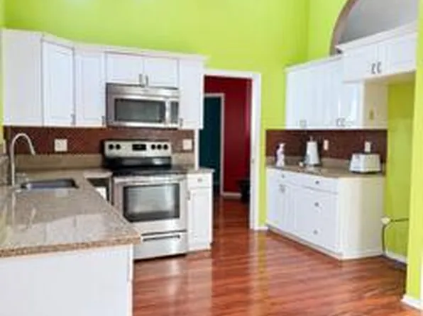 197 Monterey Way, Royal Palm Beach, FL 33411