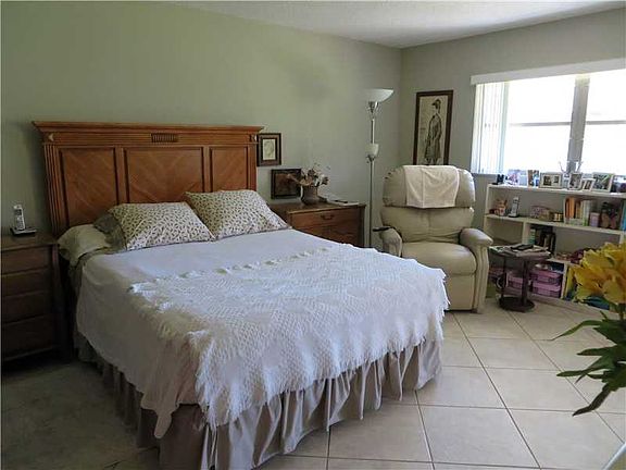 5th image of 8622 NW 10th St #B81