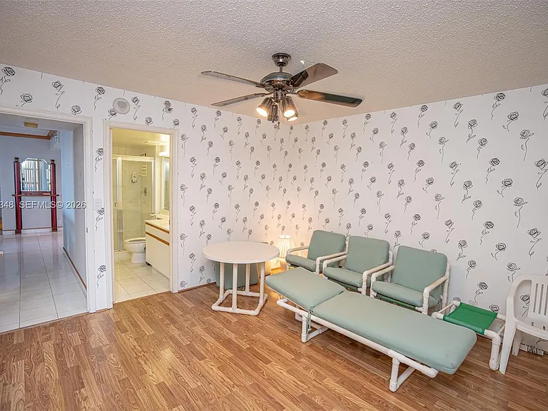 3530 Mystic Pointe Dr #1401 — Photo 10