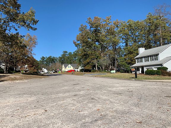 4th image of 101 Oak Creek Cir