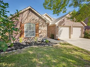 499 Liberty Way, Lake Dallas, TX 75065