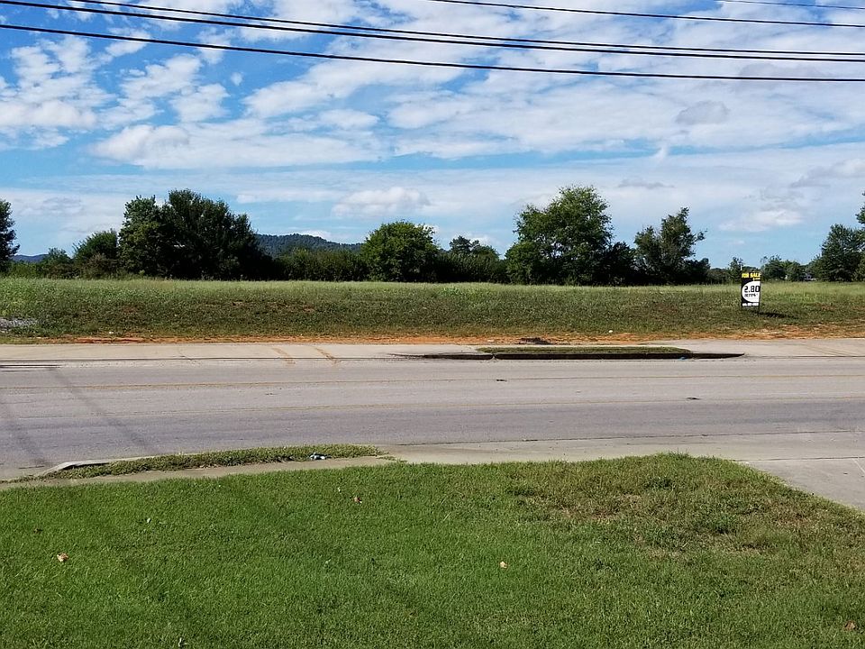 1st image of 605 W Columbia Ave