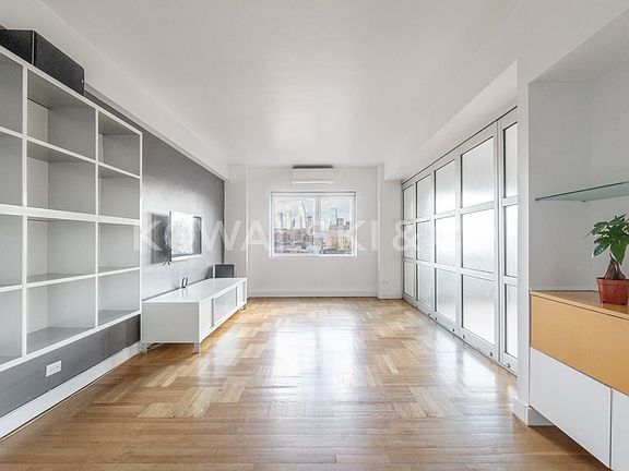 5th image of 180 W Houston St #9AA