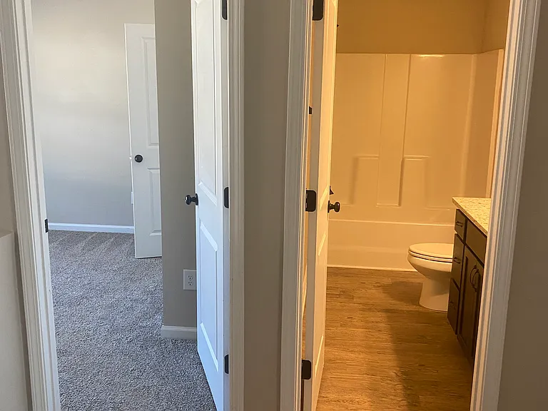 6358 Woodland Station Dr — Photo 13