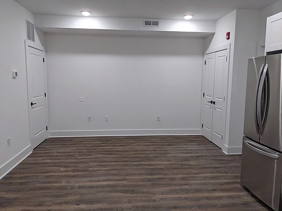 2nd image of 3501 Haverford Ave APT 2