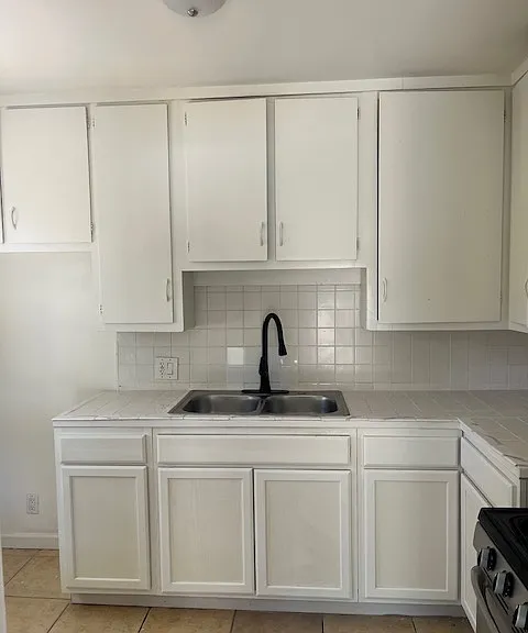 6007 Cahuenga Blvd #1A — Photo 2