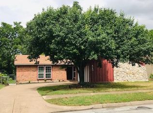 543 Falling Leaves Dr, Duncanville, TX 75116