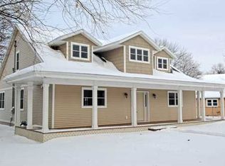 5908 Lake Edge Rd, Mc Farland, WI 53558