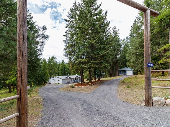 Entry way off county road.