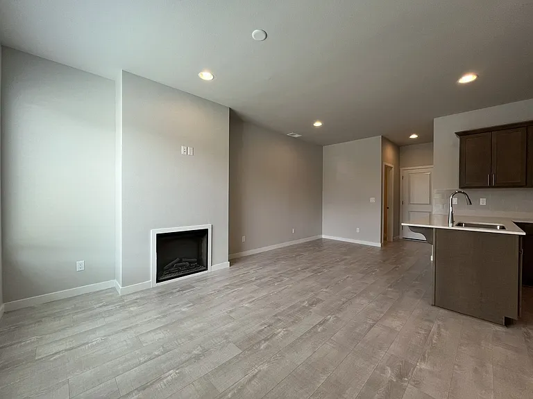 2157 36th Ave — Photo 11
