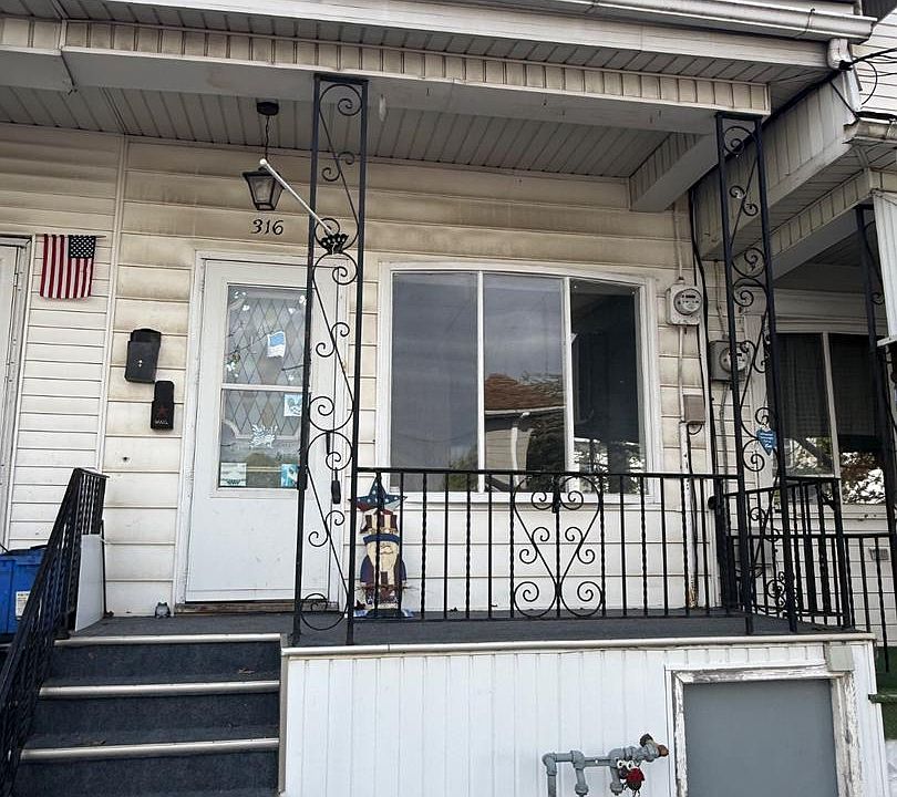 1st image of 316 S Maple St