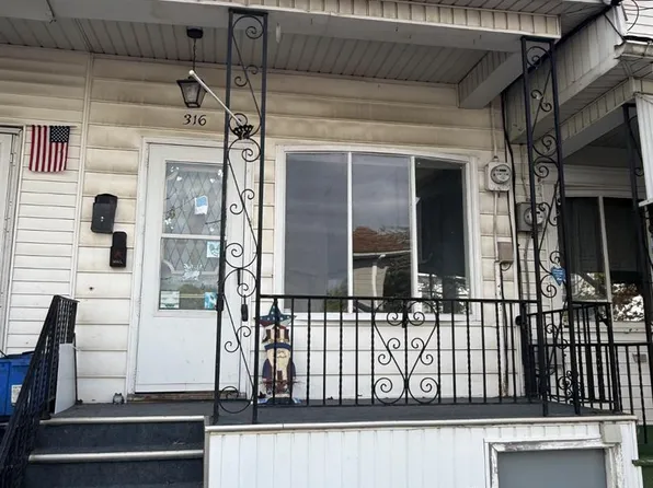 316 S Maple St, Mount Carmel, PA 17851