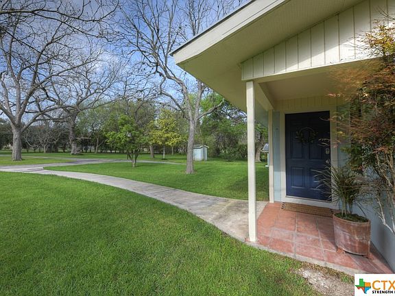 3rd image of 254 Guadalupe River Dr