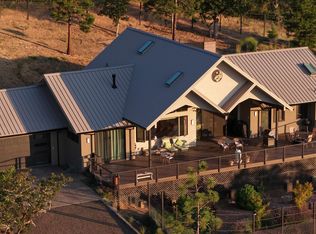 693 Ironwood Dr, Eagle Point, OR 97524