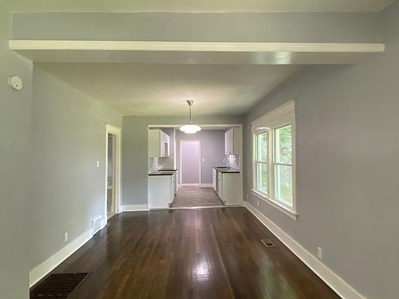 5th image of 4225 Flora Ave