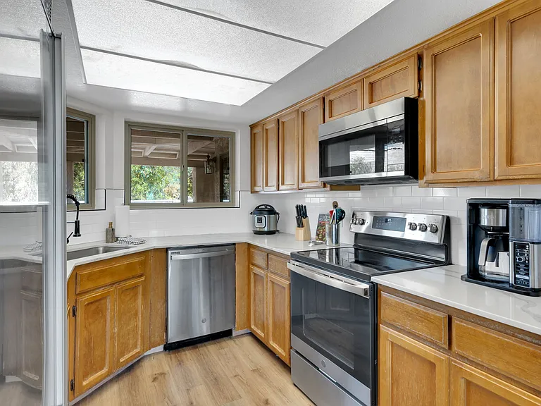 2881 E Weymouth Cir — Photo 9