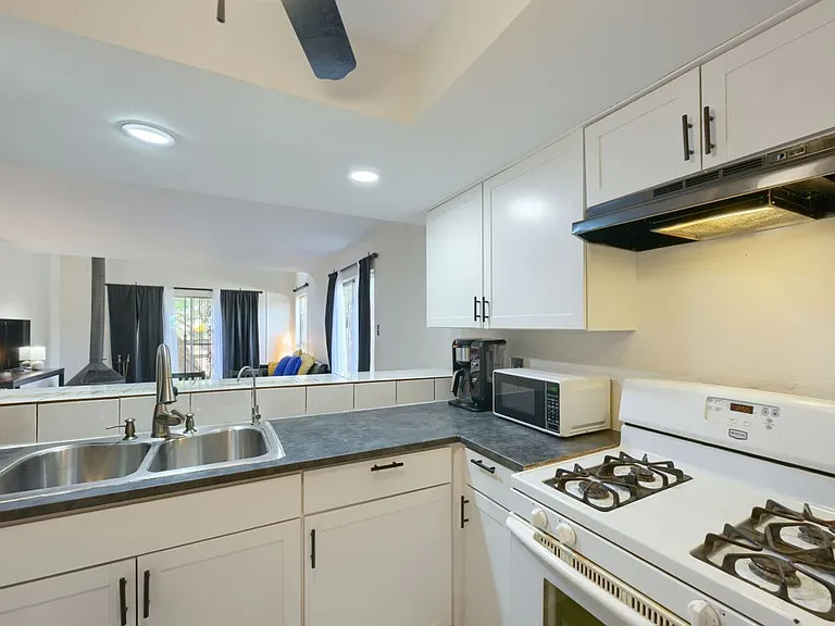 4814 Misty Slope Ln — Photo 16