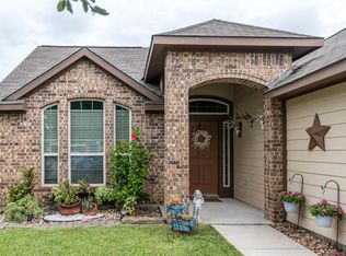 960 Oak Lynn Dr, Willis, TX 77378