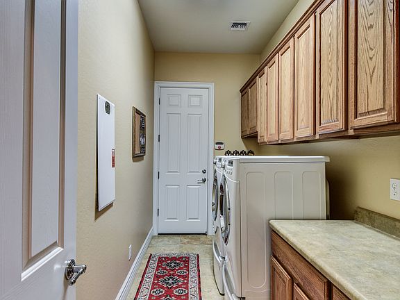 2nd image of 3984 N Monument Dr