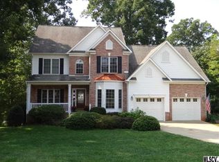 910 44th Avenue Ct NE, Hickory, NC 28601